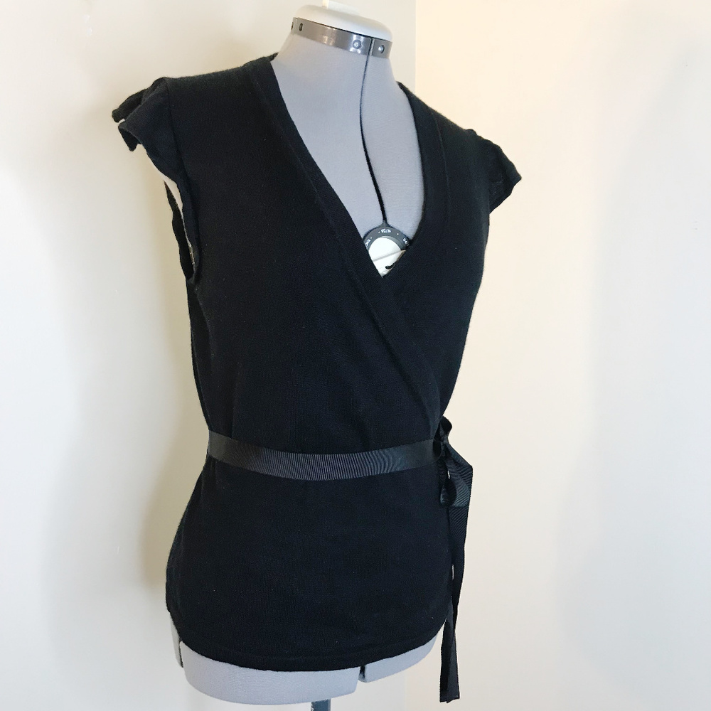 Banana Republic Cashmere Blend Wrap Top M